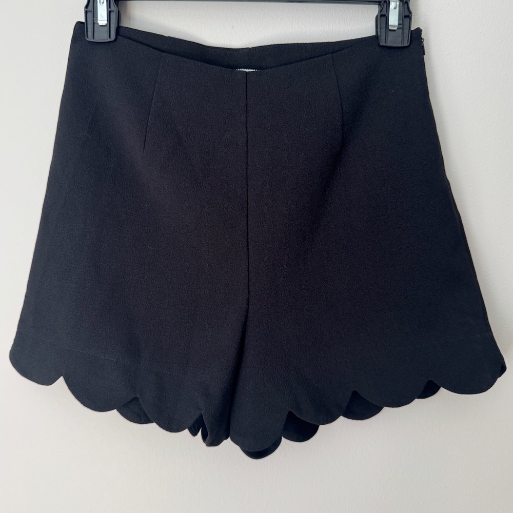 Monteau Brand Black Scallop-Hem Women's Shorts